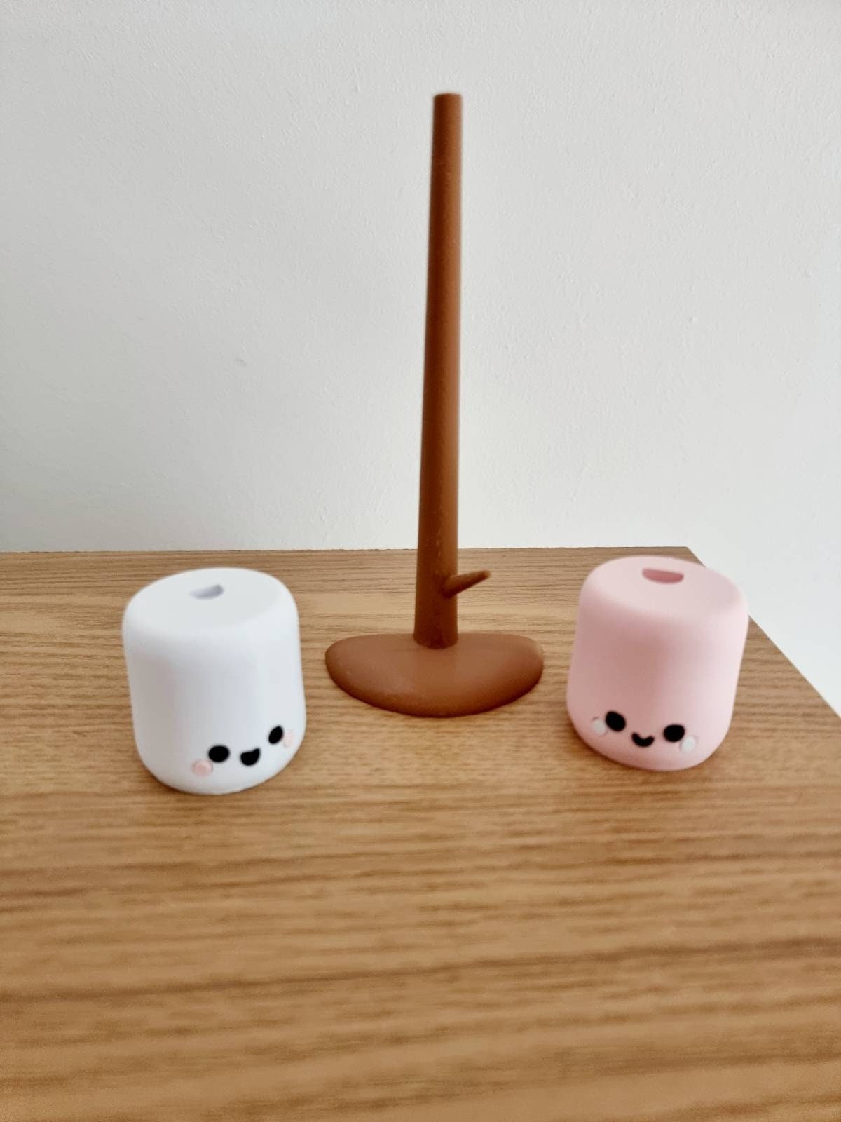 Kawaii Marshmallows with tree stand