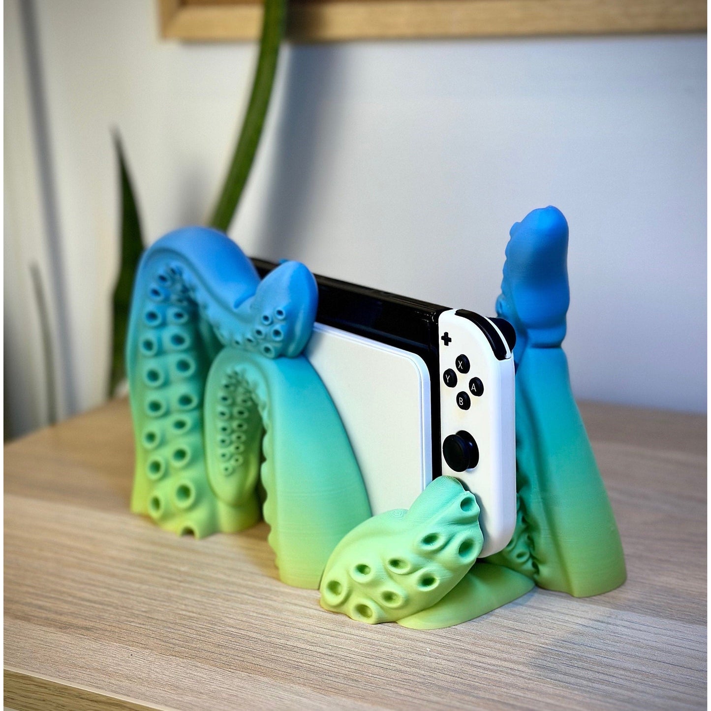 Tentacle Dock Switch