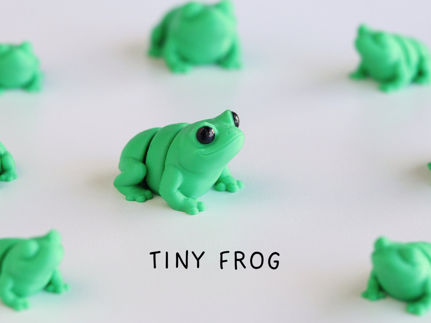 Tiny Frogs with Cute Butts Model / Keyring